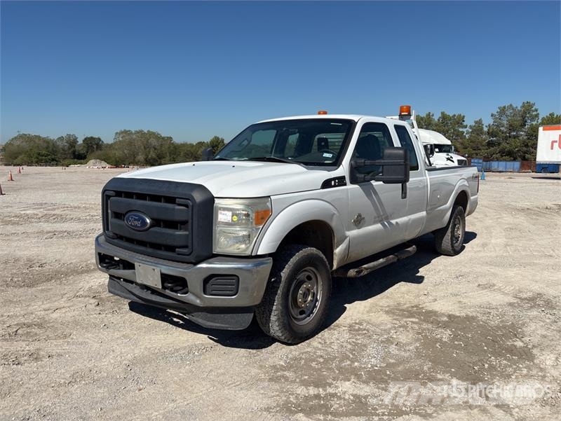Ford F-250 4x4 Extended Cab Pickup Ostalo