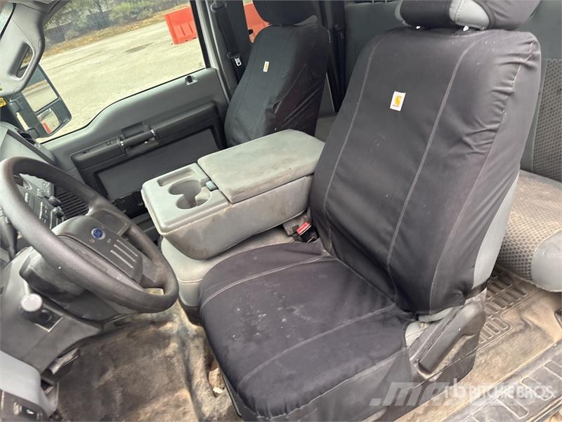 Ford F-250 4x4 Extended Cab Pickup 其他