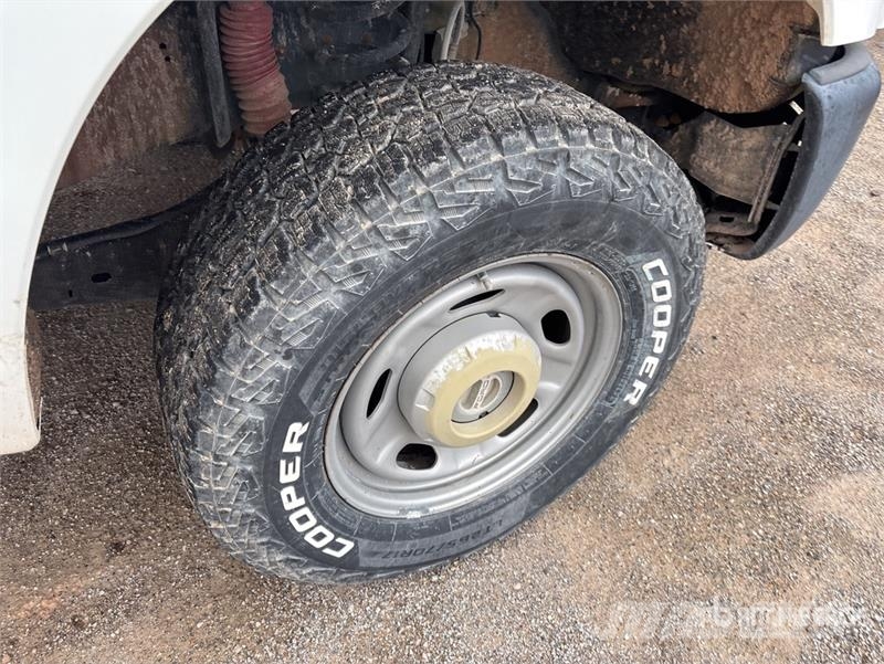 Ford F-250 4x4 Extended Cab Pickup 其他