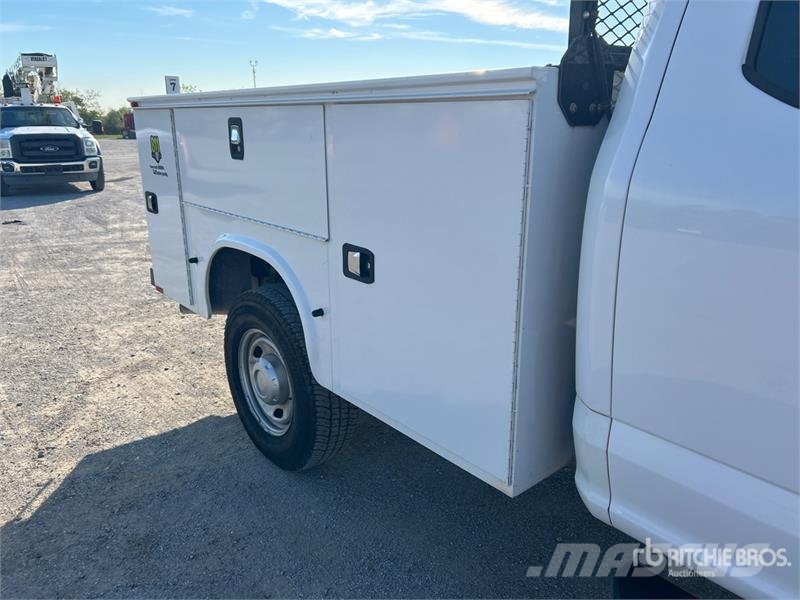 Ford F-250 4x4 Extended Cab Utility Truck 皮卡.傳統半斗卡車/側卸板