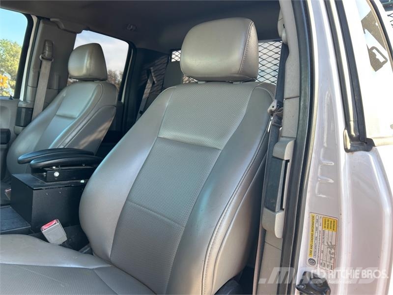 Ford F-250 4x4 Extended Cab Utility Truck 皮卡.傳統半斗卡車/側卸板
