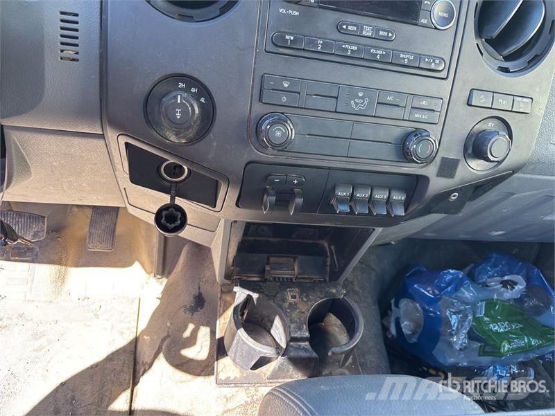 Ford F-250 4x4 Extended Cab Pickup Ostalo