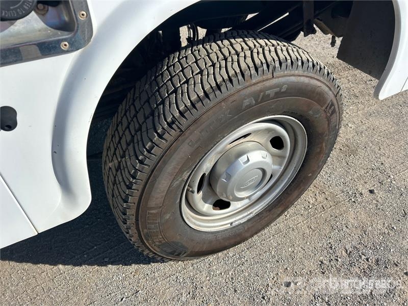 Ford F-250 4x4 Extended Cab Utility Truck 皮卡.傳統半斗卡車/側卸板