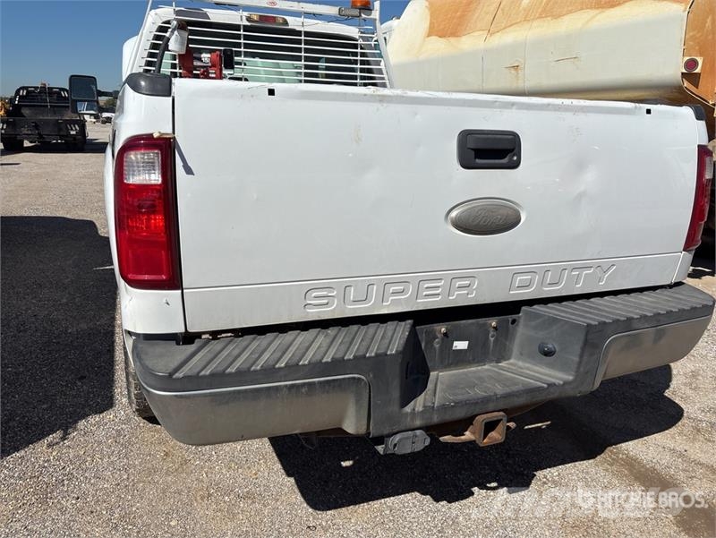 Ford F-250 4x4 Extended Cab Pickup Ostalo