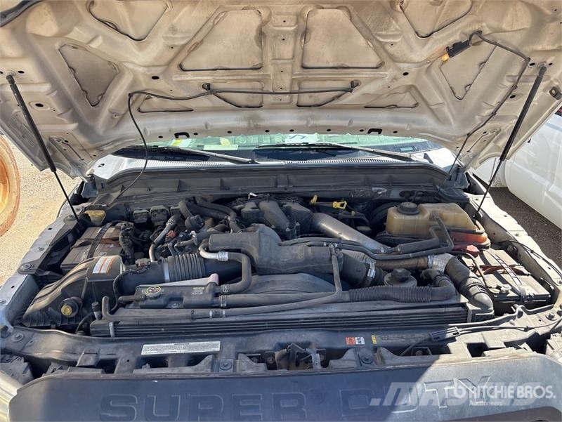 Ford F-250 4x4 Extended Cab Pickup Ostalo