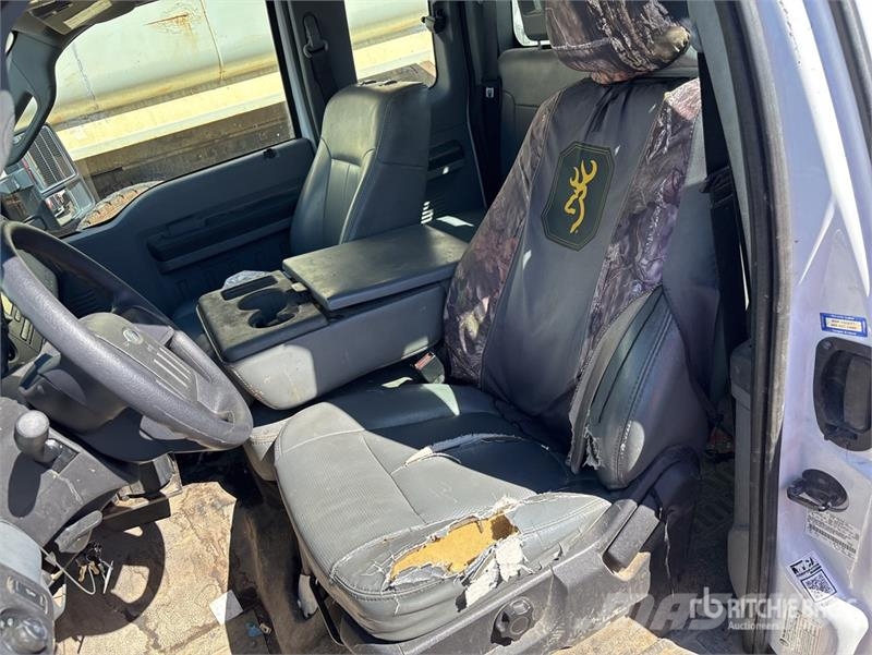 Ford F-250 4x4 Extended Cab Pickup Ostalo