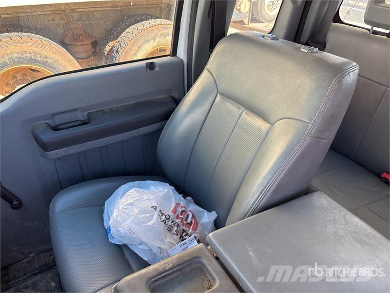 Ford F-250 4x4 Extended Cab Pickup Ostalo