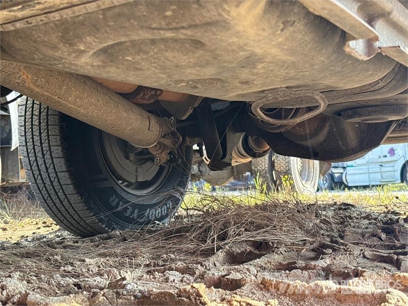 Ford F-250 King Ranch 4x2 Crew Cab Pickup (Inoperable) 其他