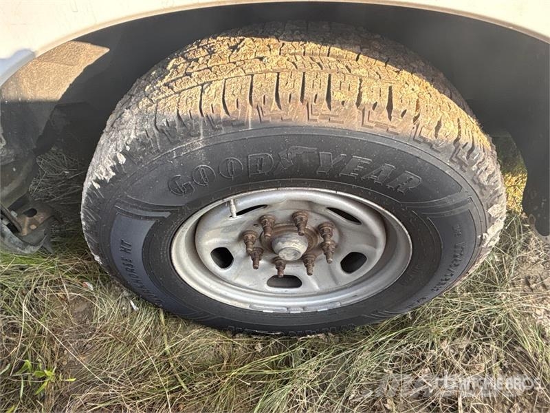 Ford F-250 King Ranch 4x2 Crew Cab Pickup (Inoperable) 其他