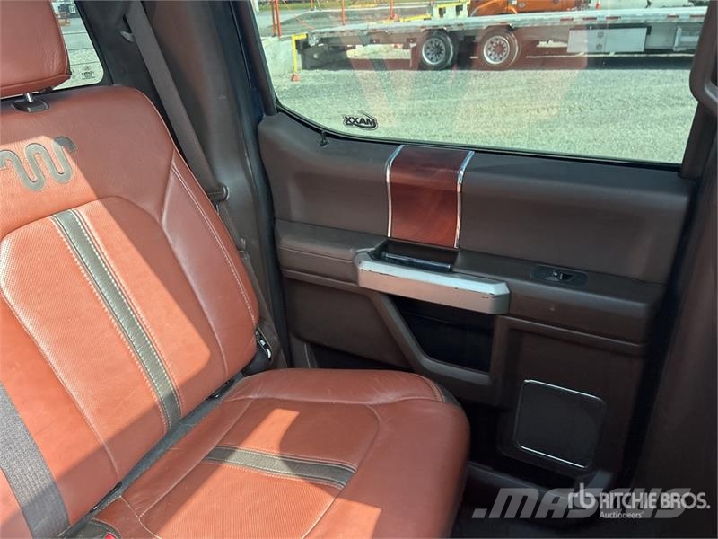Ford F-250 King Ranch 4x4 Crew Cab Pickup Andere Transporter