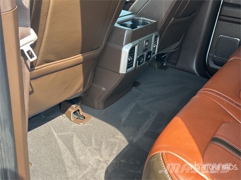 Ford F-250 King Ranch 4x4 Crew Cab Pickup Άλλα Vans