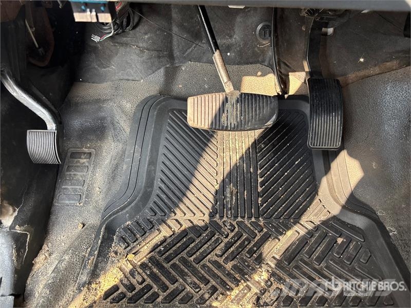 Ford F-250 King Ranch 4x2 Crew Cab Pickup (Inoperable) 其他