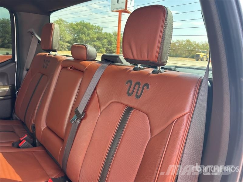 Ford F-250 King Ranch 4x4 Crew Cab Pickup Άλλα Vans
