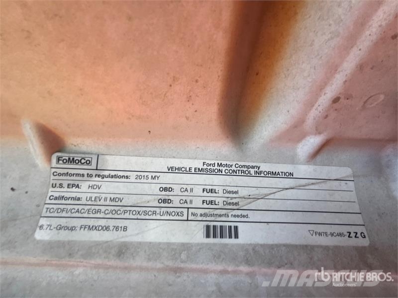Ford F-250 King Ranch 4x2 Crew Cab Pickup (Inoperable) 其他