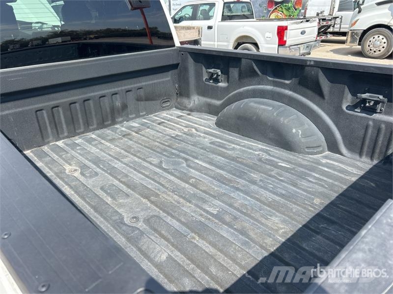 Ford F-250 King Ranch 4x4 Crew Cab Pickup Άλλα Vans