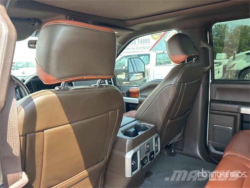 Ford F-250 King Ranch 4x4 Crew Cab Pickup Άλλα Vans