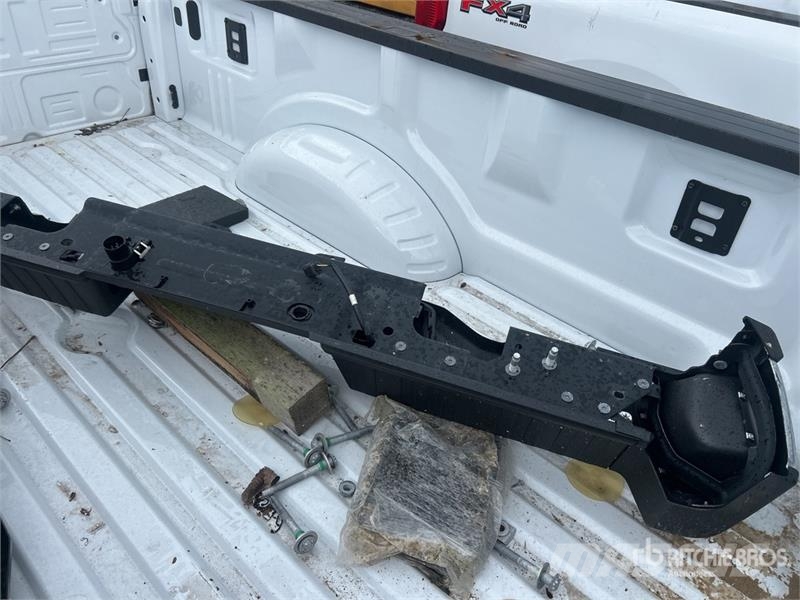 Ford F-250 Pickup Truck Bed Transportas - Kita