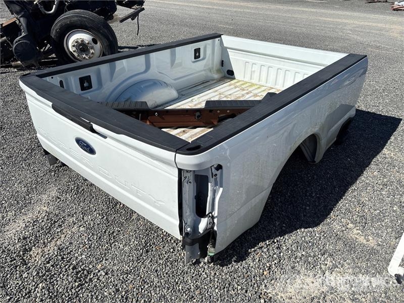 Ford F-250 Pickup Truck Bed Other components