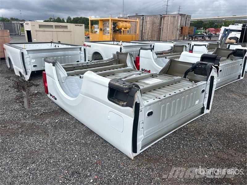 Ford F-250 Pickup Truck Bed Transportas - Kita