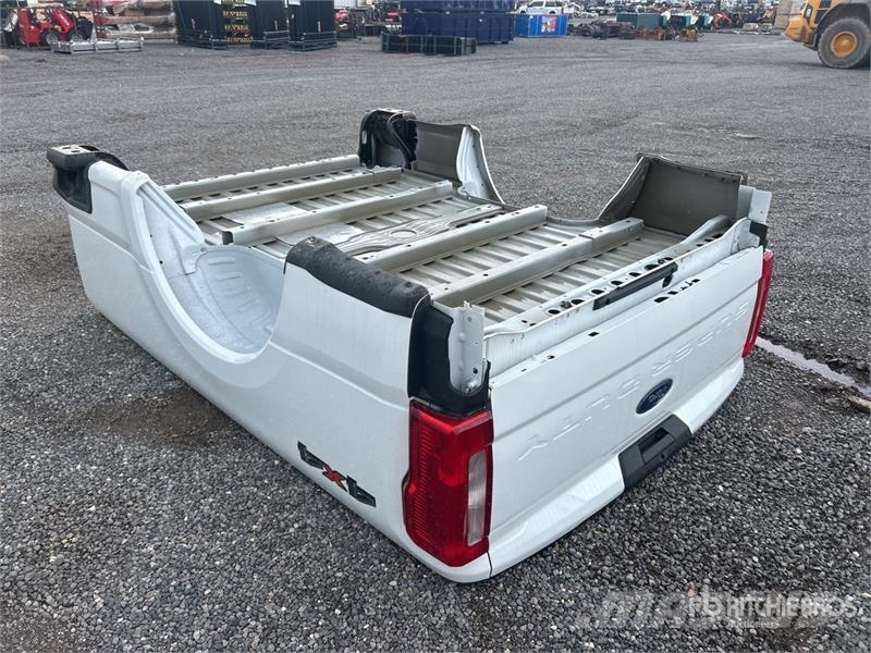 Ford F-250 Pickup Truck Bed Transportas - Kita
