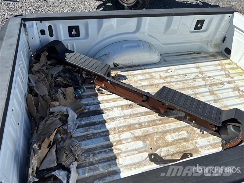 Ford F-250 Pickup Truck Bed Other components