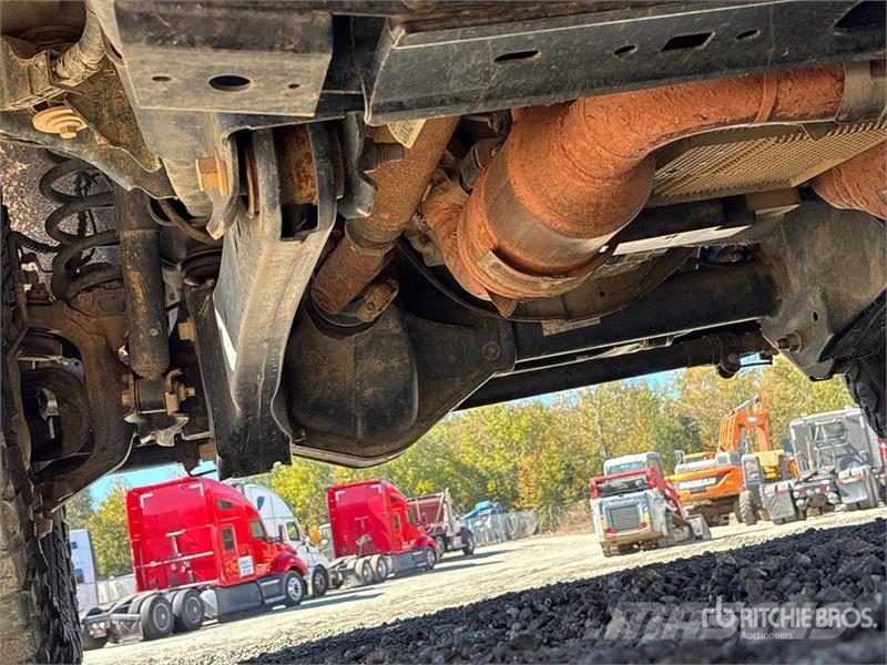 Ford F-250 Platinum 4x4 Crew Cab Pickup Прочие фургоны