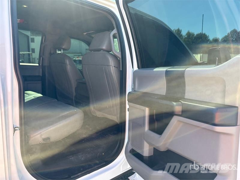 Ford F-250 Platinum 4x4 Crew Cab Pickup Прочие фургоны
