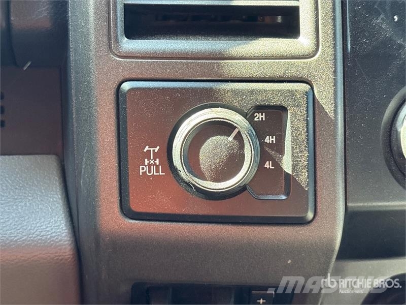 Ford F-250 Platinum 4x4 Crew Cab Pickup Прочие фургоны