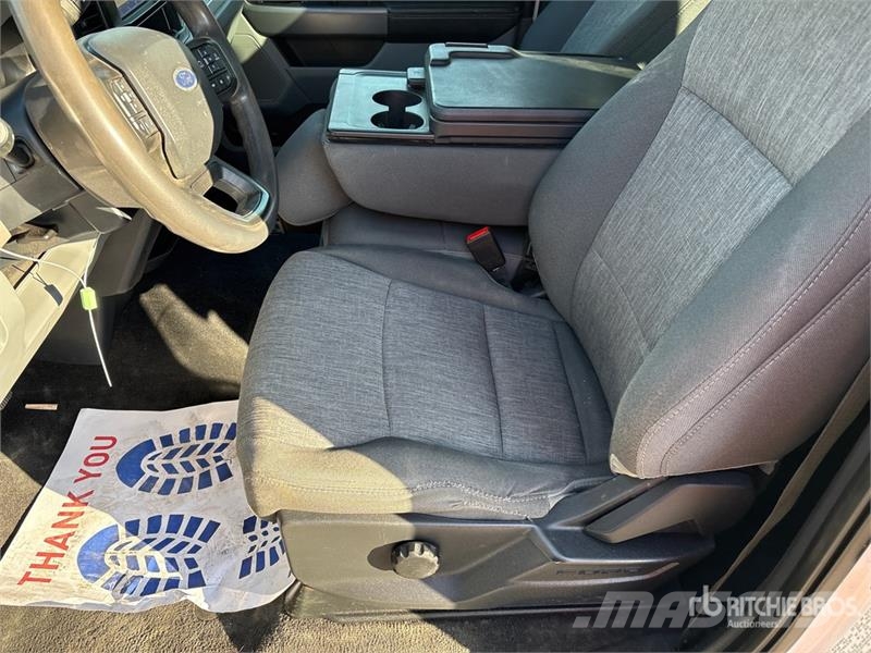 Ford F-250 STX 4x4 Crew Cab Pickup Drugi