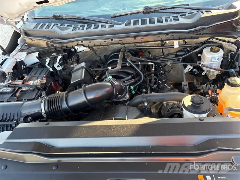 Ford F-250 STX 4x4 Crew Cab Pickup Drugi