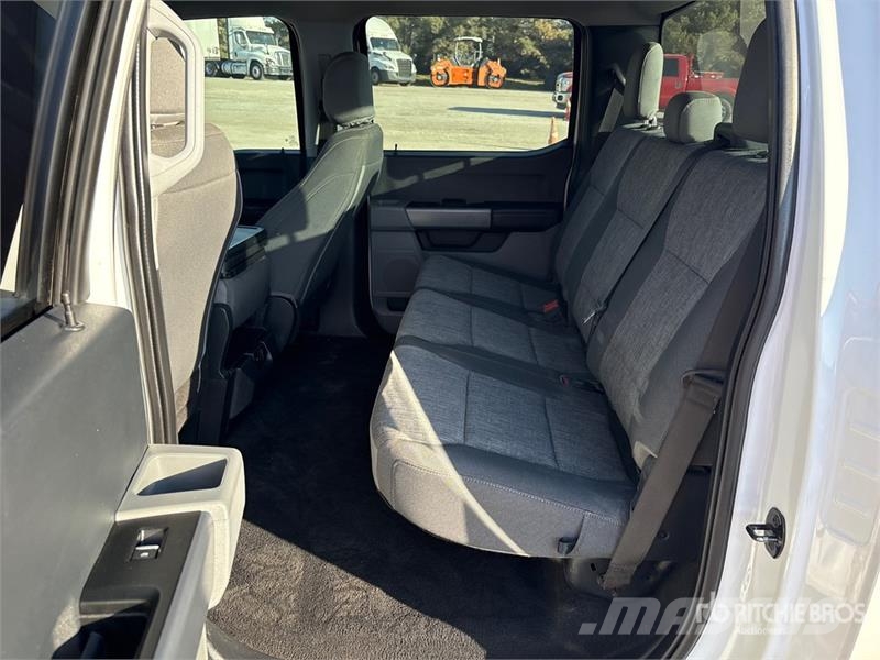 Ford F-250 STX 4x4 Crew Cab Pickup Drugi