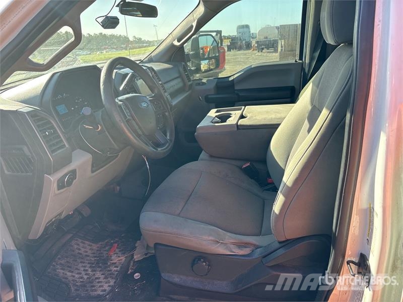 Ford F-250 STX 4x4 Crew Cab Pickup 其他