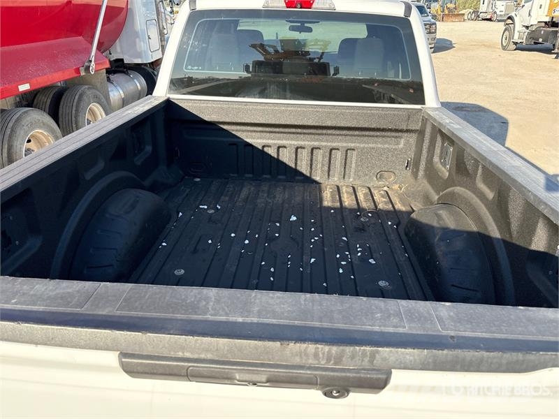 Ford F-250 STX 4x4 Crew Cab Pickup Drugi