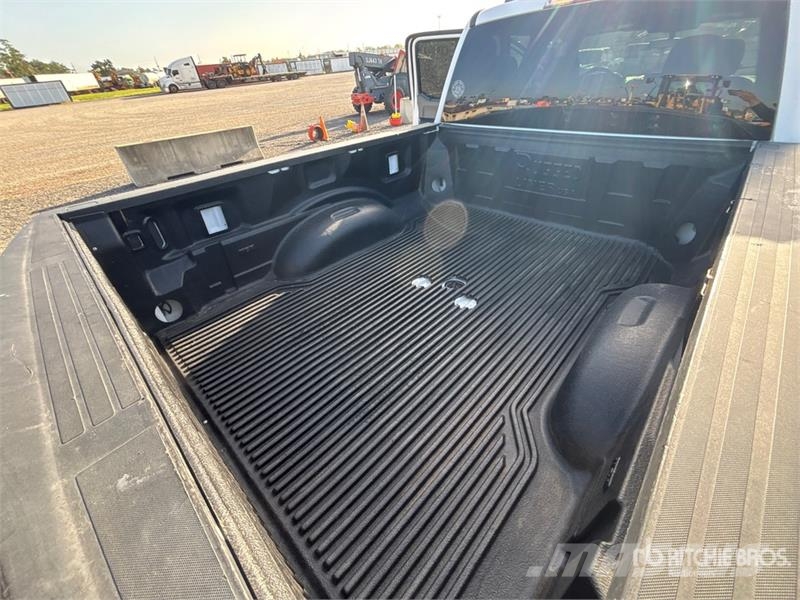Ford F-250 STX 4x4 Crew Cab Pickup Furgoni altro