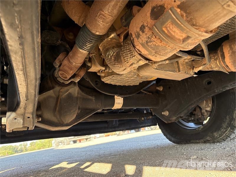 Ford F-250 STX 4x4 Crew Cab Pickup Drugi