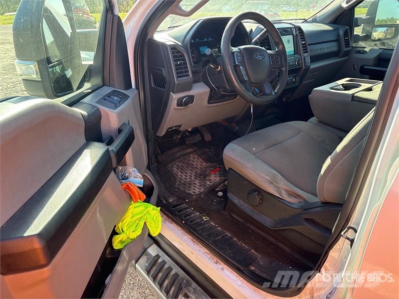 Ford F-250 STX 4x4 Crew Cab Pickup 其他