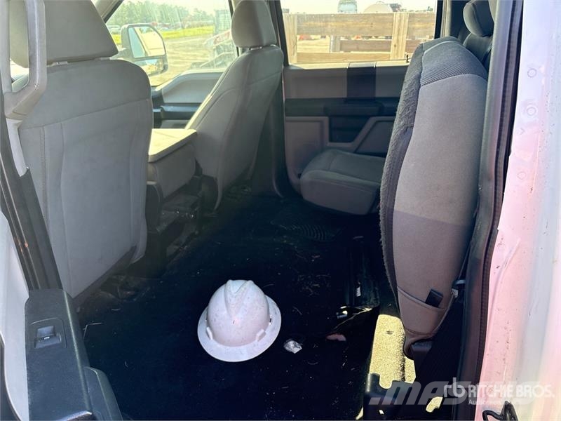 Ford F-250 STX 4x4 Crew Cab Pickup 其他