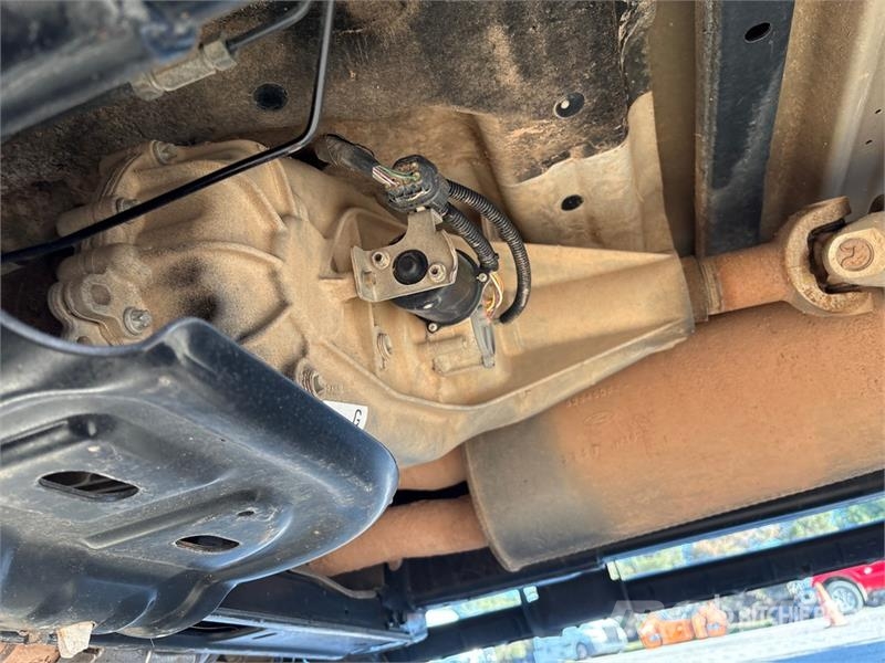 Ford F-250 STX 4x4 Crew Cab Pickup Drugi