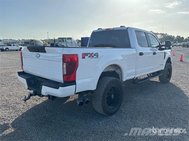 Ford F-250 STX 4x4 Crew Cab Pickup Furgoni altro