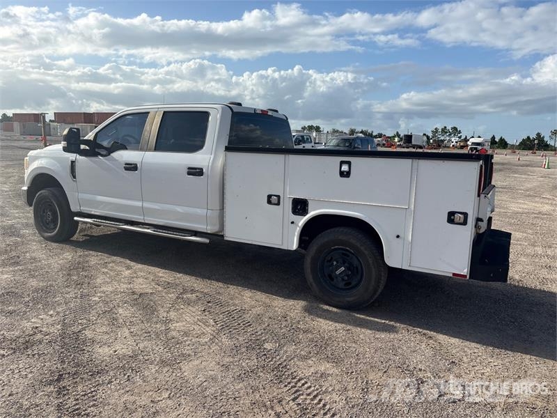 Ford F-250 Utility Truck شاحنات خفيفة/مفصلية الجوانب