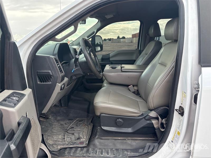 Ford F-250 Utility Truck شاحنات خفيفة/مفصلية الجوانب