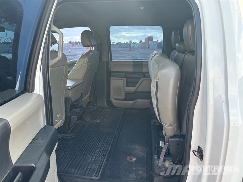 Ford F-250 Utility Truck شاحنات خفيفة/مفصلية الجوانب