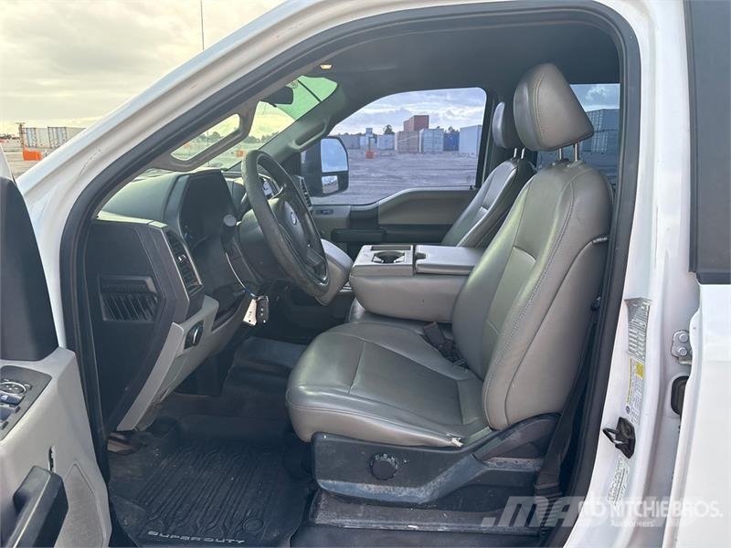 Ford F-250 Utility Truck شاحنات خفيفة/مفصلية الجوانب