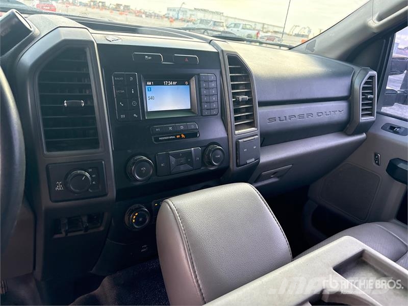 Ford F-250 Utility Truck شاحنات خفيفة/مفصلية الجوانب