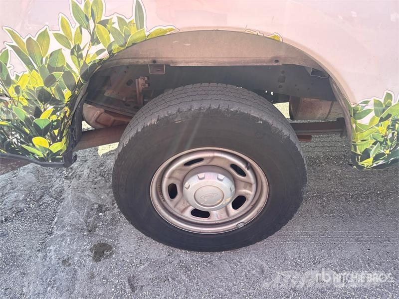 Ford F-250 XL 4x2 Crew Cab Pickup Άλλα Vans