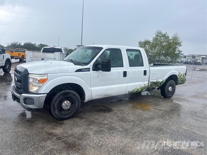 Ford F-250 XL 4x2 Crew Cab Pickup Other