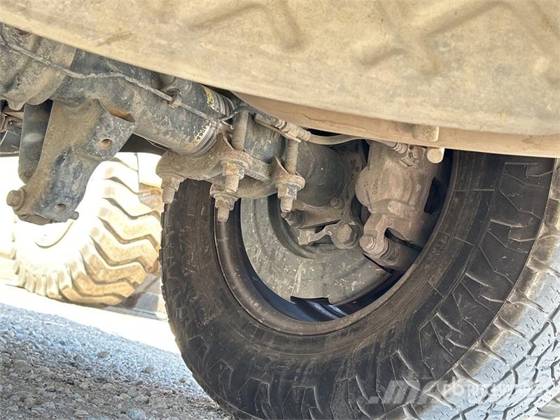 Ford F-250 XL 4x2 Crew Cab Pickup Інше