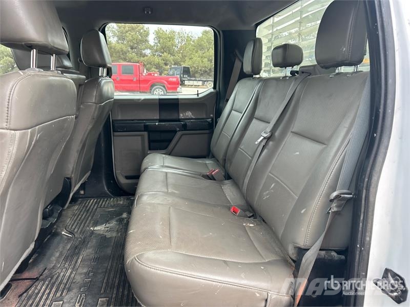 Ford F-250 XL 4x2 Crew Cab Pickup Прочие фургоны