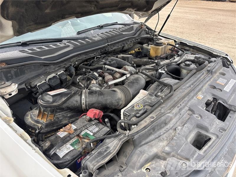 Ford F-250 XL 4x2 Crew Cab Pickup Citi
