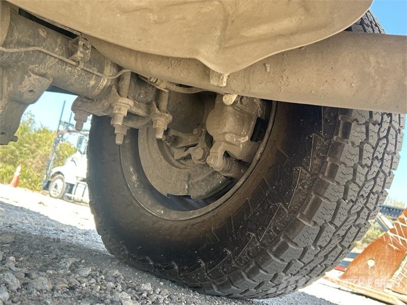 Ford F-250 XL 4x2 Crew Cab Pickup Інше